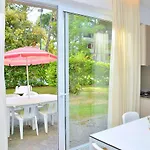 Lovely Flat With Private Garden Next To The * Bibione