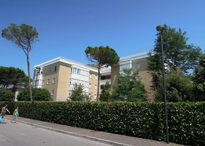 Appartamento Lovely Flat With Private Garden Next To The